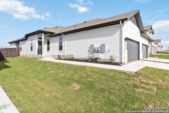 Listing photo id 1 for 422 Cross Barn Blvd