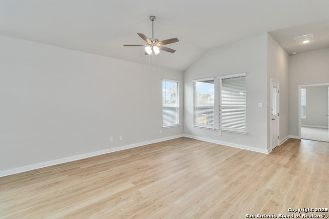 Listing photo id 6 for 422 Cross Barn Blvd