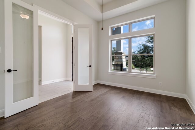 Image 17 of 32 For 31031 Charolais Way