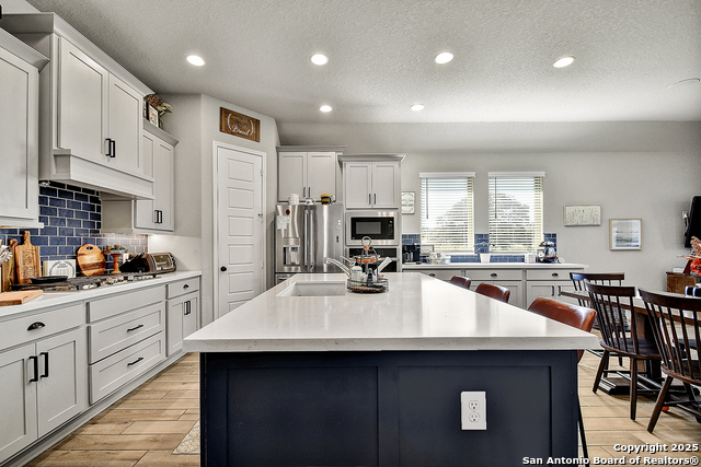 Listing photo id 9 for 2192 August  