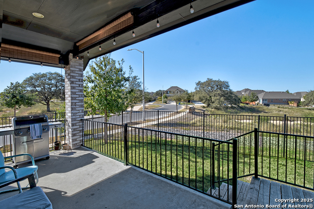 Listing photo id 26 for 2192 August  