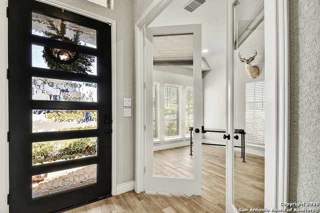 Listing photo id 3 for 2192 August  