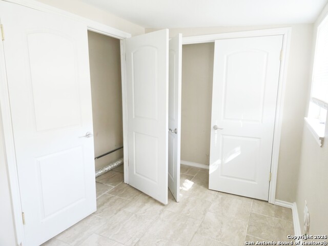 Image 12 of 14 For 2806 Ferncircle