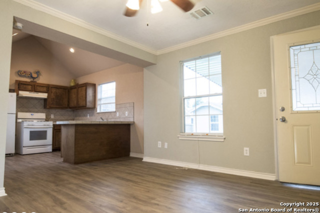 Image 2 of 5 For 1746 Schley