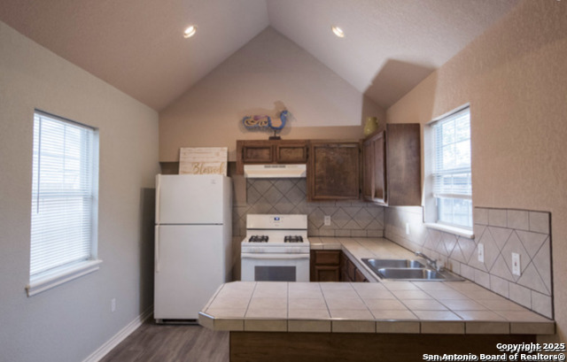 Image 3 of 5 For 1746 Schley