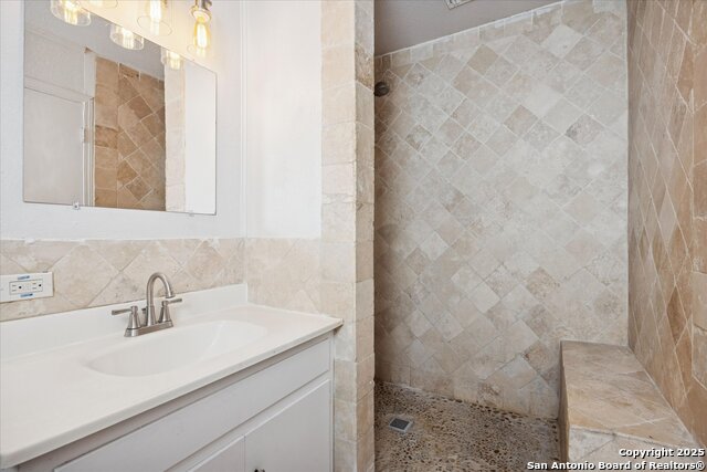 Listing photo id 14 for 6110 War Bonnet