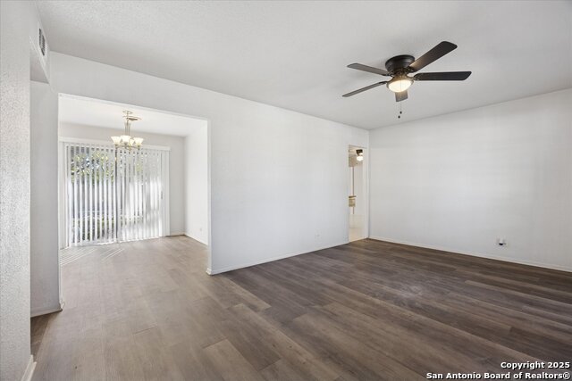 Listing photo id 2 for 6110 War Bonnet