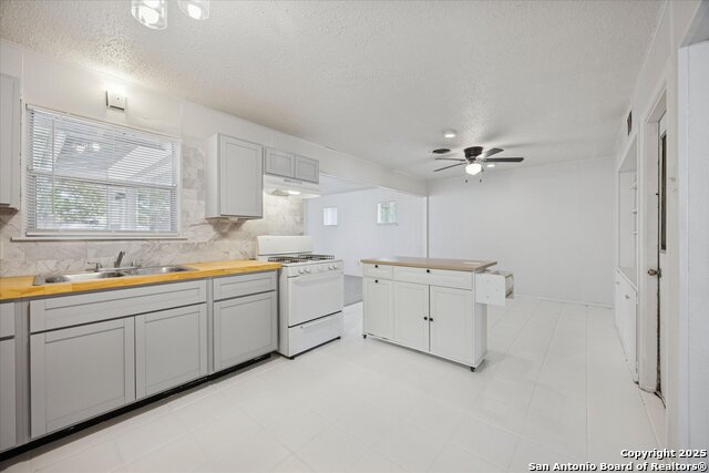 Listing photo id 4 for 6110 War Bonnet