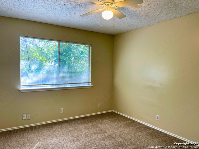 Listing photo id 5 for 8808 Meadow Range St