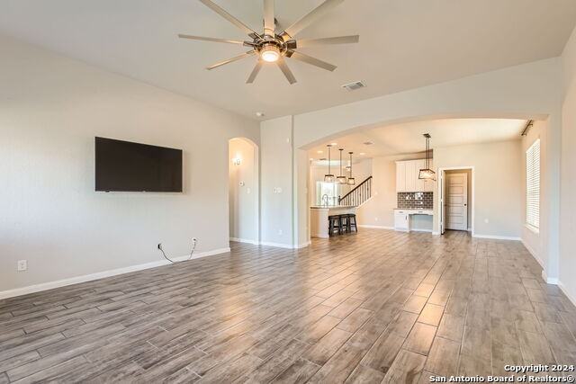 Image 8 of 27 For 15407 Proteus