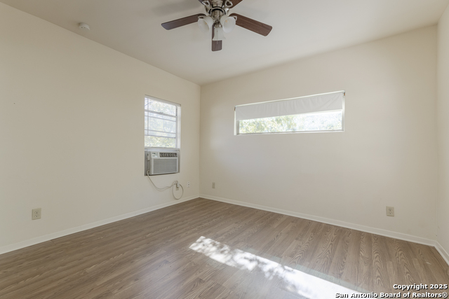 Image 10 of 17 For 308 Theo Ave W 2