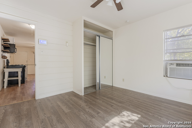 Image 11 of 17 For 308 Theo Ave W 2