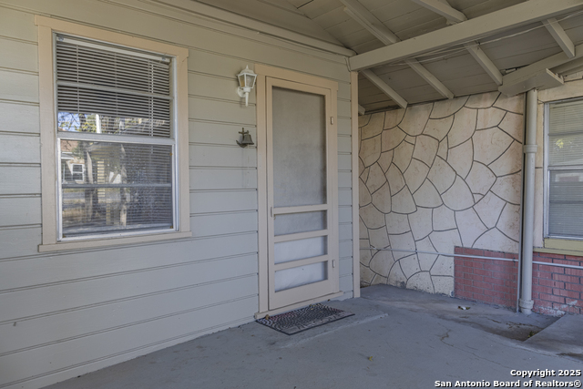 Image 2 of 17 For 308 Theo Ave W 2