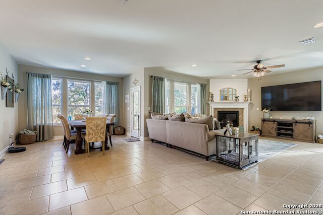 Image 10 of 34 For 10639 Hibiscus Cove