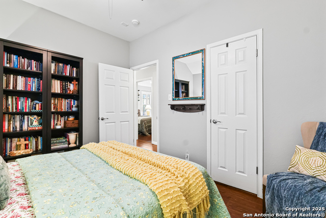 Image 23 of 36 For 6634 Shady Bend