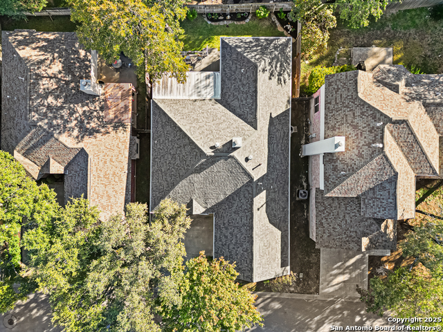 Image 31 of 36 For 6634 Shady Bend