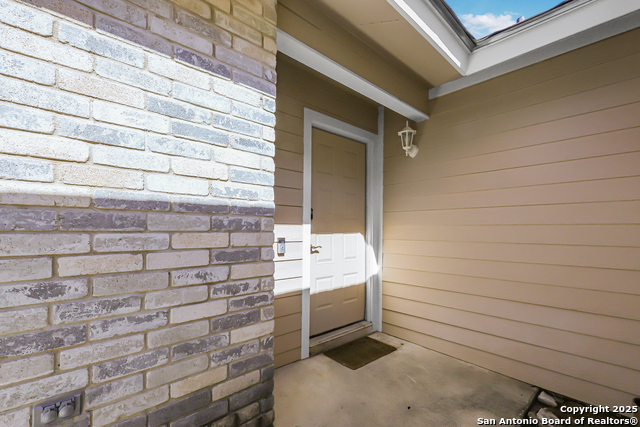 Image 3 of 20 For 4417 Stayman Dr