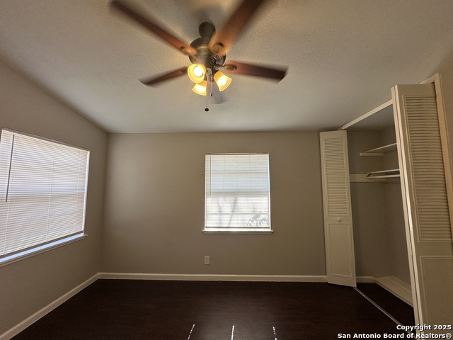 Image 9 of 12 For 5127 Village Green