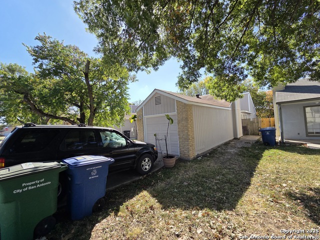 Image 3 of 10 For 14515-14517 Clovelly Wood