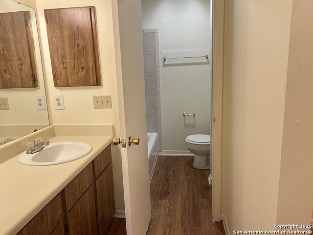 Image 6 of 10 For 14515-14517 Clovelly Wood