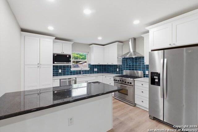 Image 11 of 27 For 8234 Greenbrier