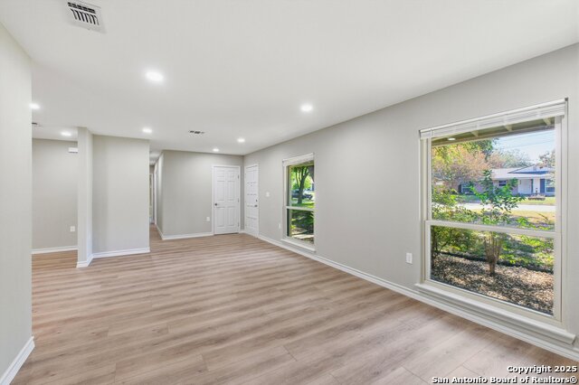 Image 13 of 27 For 8234 Greenbrier