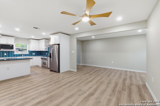 Image 7 of 27 For 8234 Greenbrier