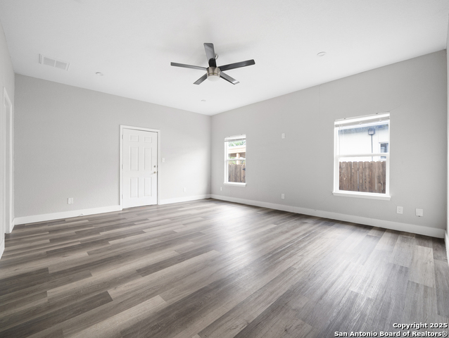 Image 14 of 27 For 130 Vitra Pl