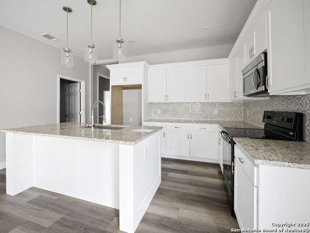 Image 9 of 27 For 130 Vitra Pl