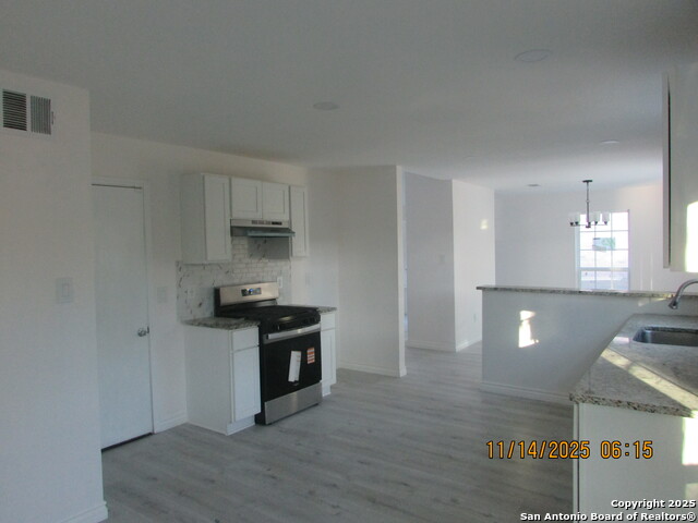 Image 12 of 39 For 5243 Fountain Lk