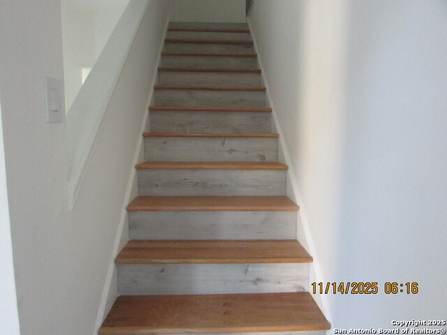 Image 17 of 39 For 5243 Fountain Lk