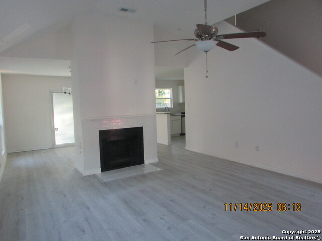 Image 6 of 39 For 5243 Fountain Lk