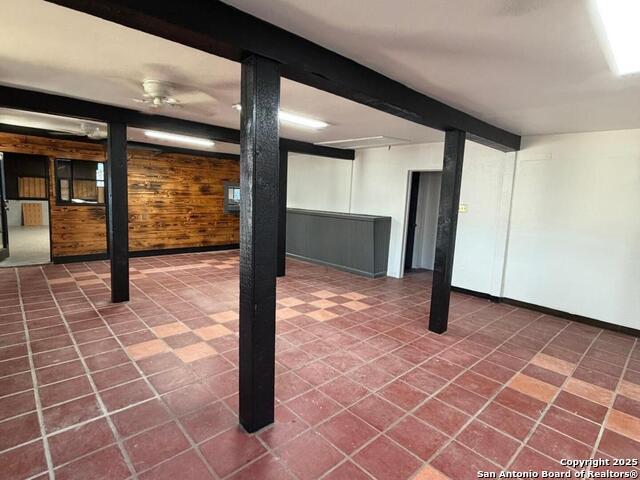 Listing photo id 0 for 2011 Mission