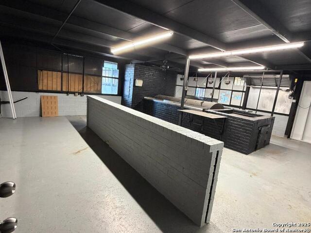 Listing photo id 1 for 2011 Mission