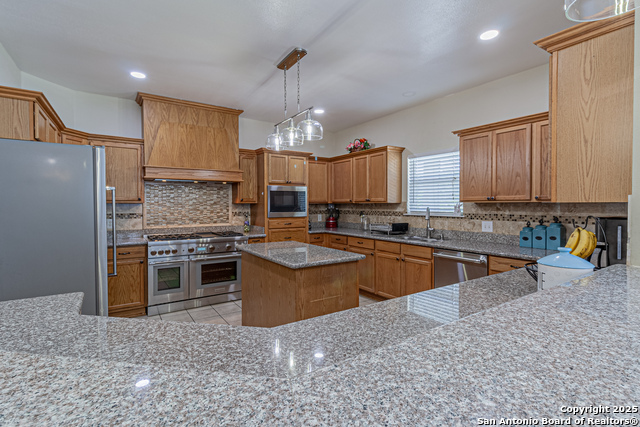 Image 15 of 96 For 323 Shannon Ridge Dr.