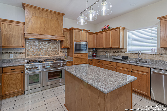 Image 21 of 96 For 323 Shannon Ridge Dr.