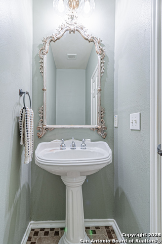 Image 49 of 96 For 323 Shannon Ridge Dr.