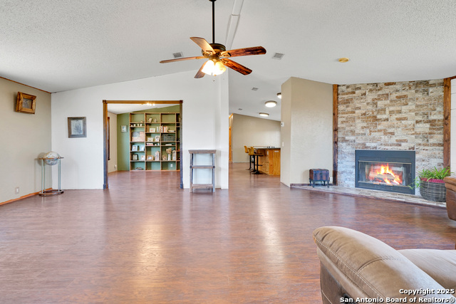 Listing photo id 27 for 125 Valencia