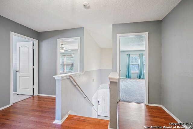 Image 15 of 39 For 307 Clover Creek