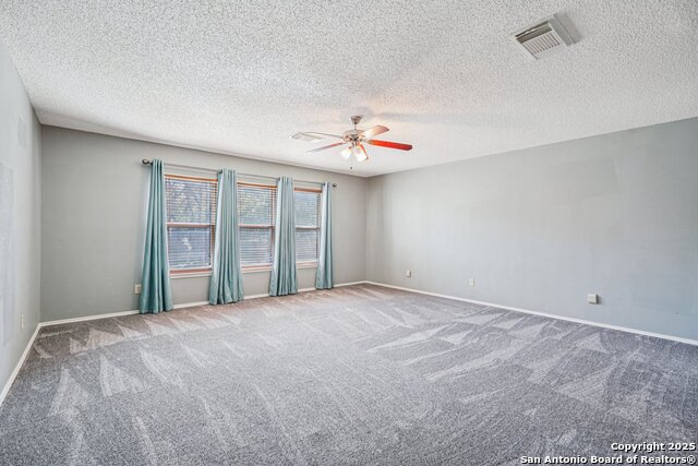 Image 16 of 39 For 307 Clover Creek