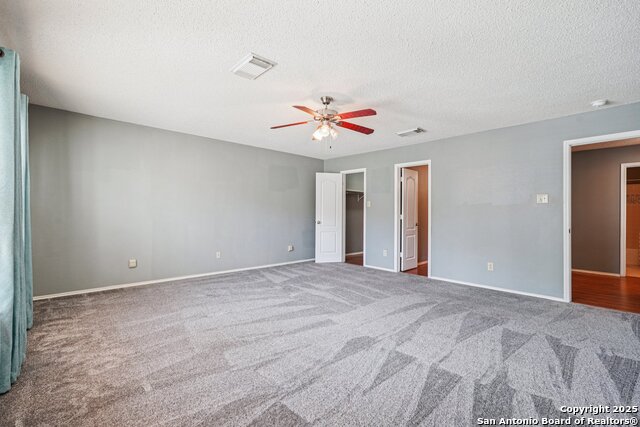 Image 17 of 39 For 307 Clover Creek