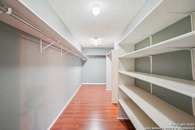 Image 21 of 39 For 307 Clover Creek