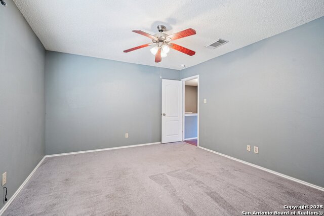 Image 22 of 39 For 307 Clover Creek