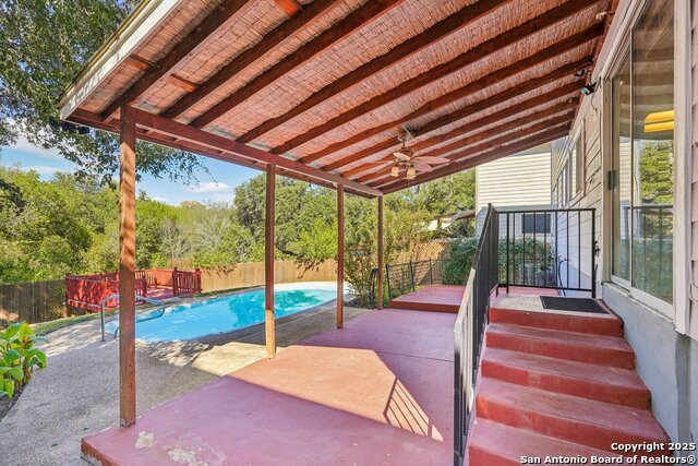 Image 26 of 39 For 307 Clover Creek