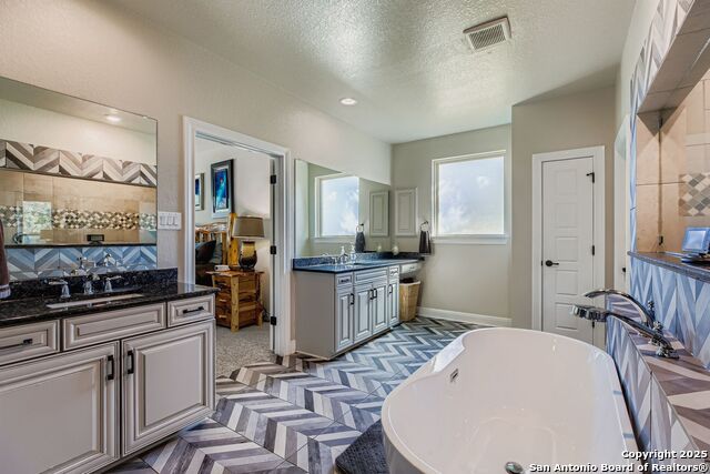 Image 4 of 28 For 28014 Amalfi