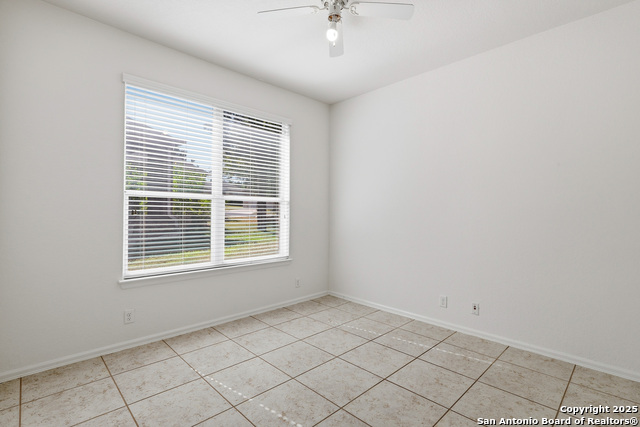 Image 16 of 44 For 4550 Jarrell