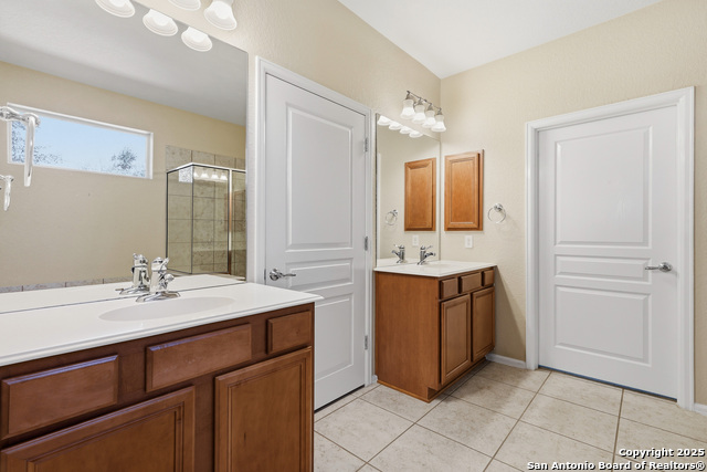 Image 22 of 44 For 4550 Jarrell