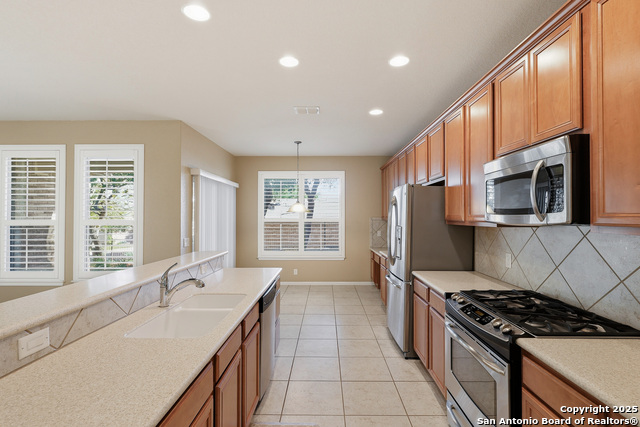 Image 9 of 44 For 4550 Jarrell