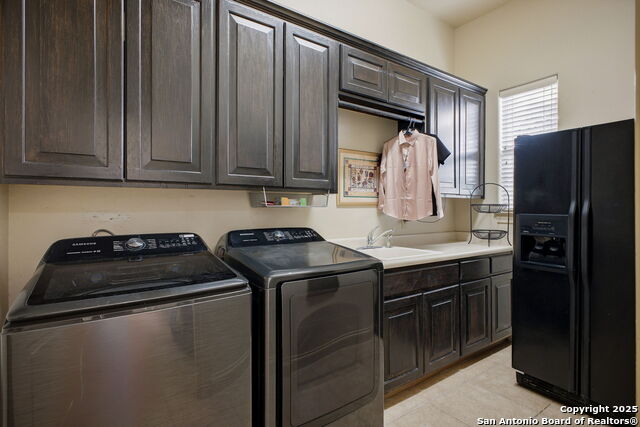 Image 28 of 61 For 19727 Folonari