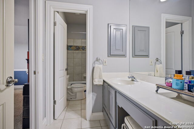 Image 30 of 61 For 19727 Folonari